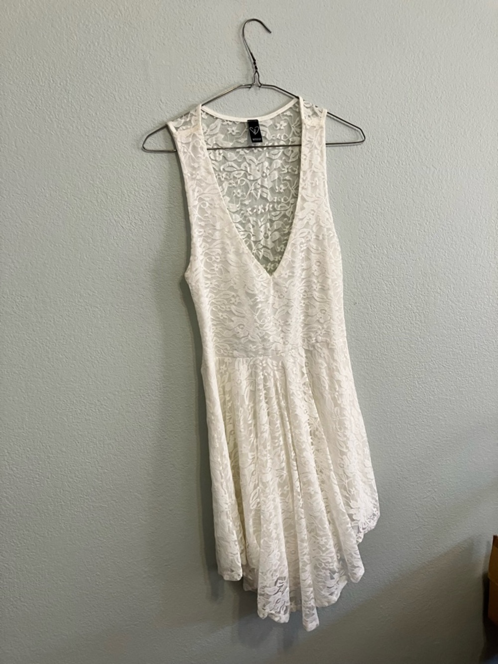 Beautiful Sleeveless White Flare Dress by Windsor